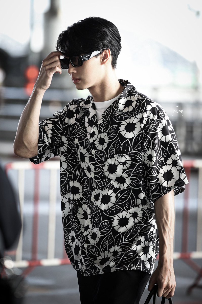 📢‼️ MASS VOTE ‼️ LAST DAY

✅ Click this tag 👉🏻 #ACOTY2022WINMETAWIN and RETWEET 100 tweets!

REPLY this tweet with tags when you're done!

I vote #WINMETAWIN for Asian Celebrity of the Year #ACOTY2022 #NETIZENSREPORT #ACOTY2022WINMETAWIN <a href="/thenreport/">The Netizens Choice Magazine</a>