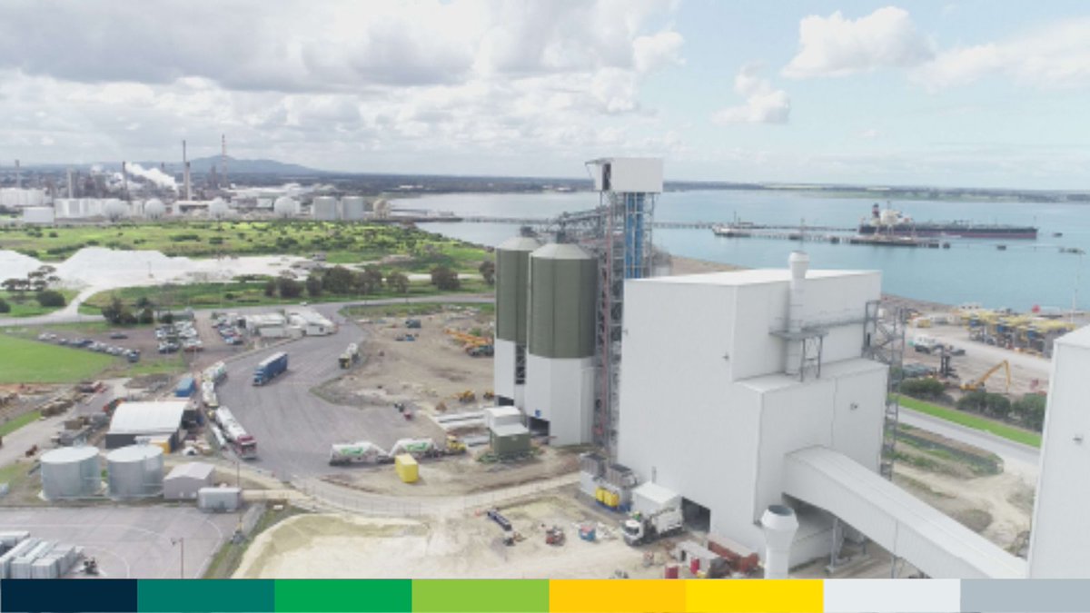 BoralAustralia's tweet image. Earlier in 2022, Boral commissioned a new state-of-the-art cement mill at our grinding facility in Geelong, bringing with it increased production capabilities and improved operational efficiencies. #boral #buildingsomethinggreat #newmill #cementproduction #investment
