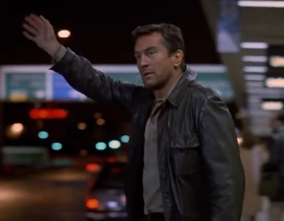 KeysSteven's tweet photo. ______
Jack: "Ya got change for a $1000?
Cabbie: Get outta here, ya Bum!!
Jack: Looks like I'm walkin'"
And looks like G.C. was still circulating in 88, with "embezzlers" & bounty-hunters anyway #mrsofttouch #midnightrun #robertdeniro #tcmparty https://t.co/rx7gh0Nuut