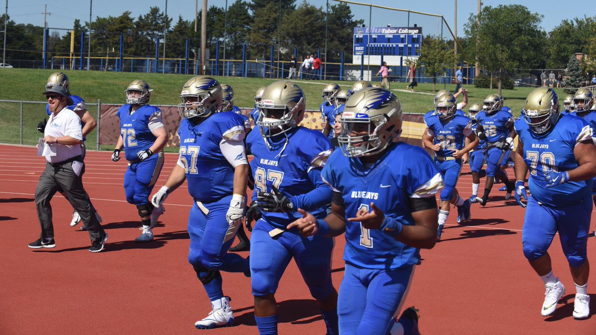 et_tiger_62's tweet photo. Blessed to receive my 7th offer from Tabor College 🔵⭐️@Tabor_Football @kevinr57 @FairbornSkyhawk @CoachLarryCox https://t.co/AfKhmpWssE