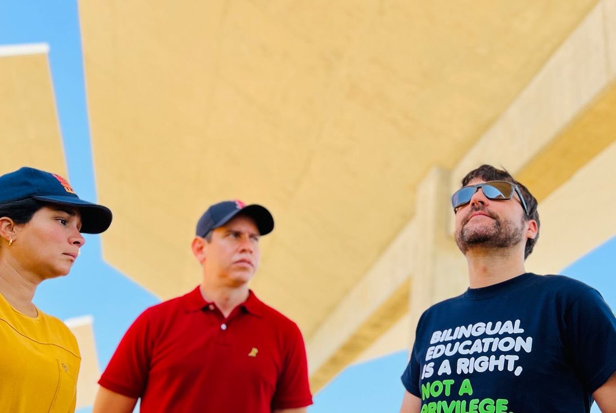 Edubar_baq's tweet photo. ¡A toda marcha avanzan las obras en el mercado Gran Bazar!🛒
Junto al alcalde @jaimepumarejo y el Secretario de @ControlUrbanoBq @angelocianci, visitamos la obra de 23000m2 que impactará la economía de aproximadamente 1000 vendedores en comercios de frutas, verduras y cárnicos🥑 https://t.co/38yeyBfYqY