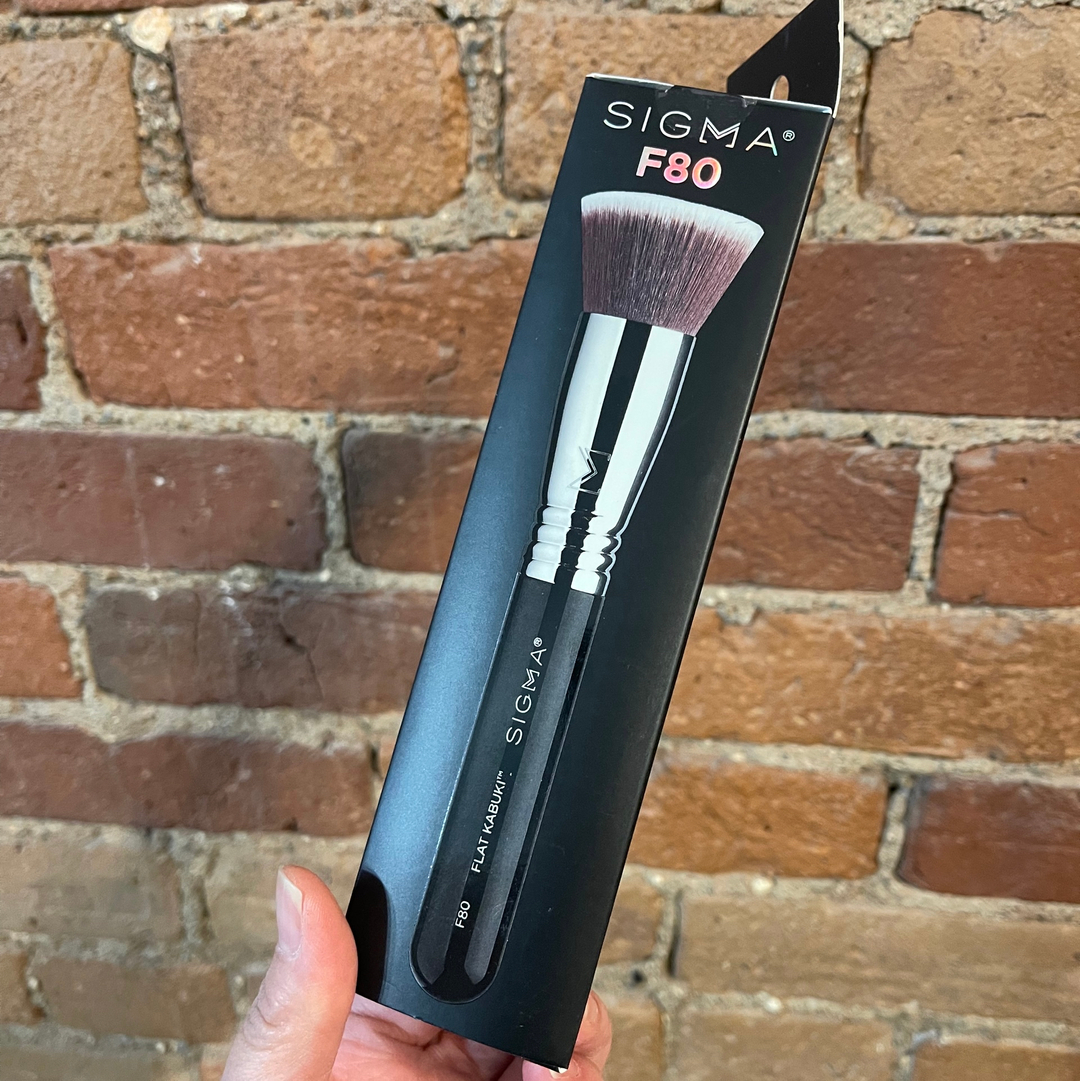 We love a good #kabuki brush, and this #Sigma F80 brush is to die for! I love using kabuki brushes to #buff and #blend powder products over the #face - think powder #foundations, powder #bronzers, and loose powders. 

#themoreyouknow #makeup #makeuptips #protip #makeupbrushes #to
