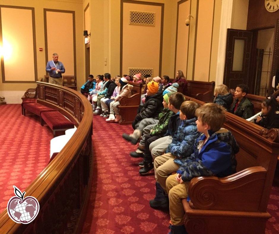 SSPPS6's tweet photo. Kaposia 3rd graders took a trip to the Capitol Building in St. Paul as part of the PYP Unit: How we Organize Ourselves. The unit's central idea is how a democratic government is based on a balance of rights and responsibilities. https://t.co/k7U29KIgGM #SSPpride #PYPinSSP https://t.co/4nq0aPCMyd