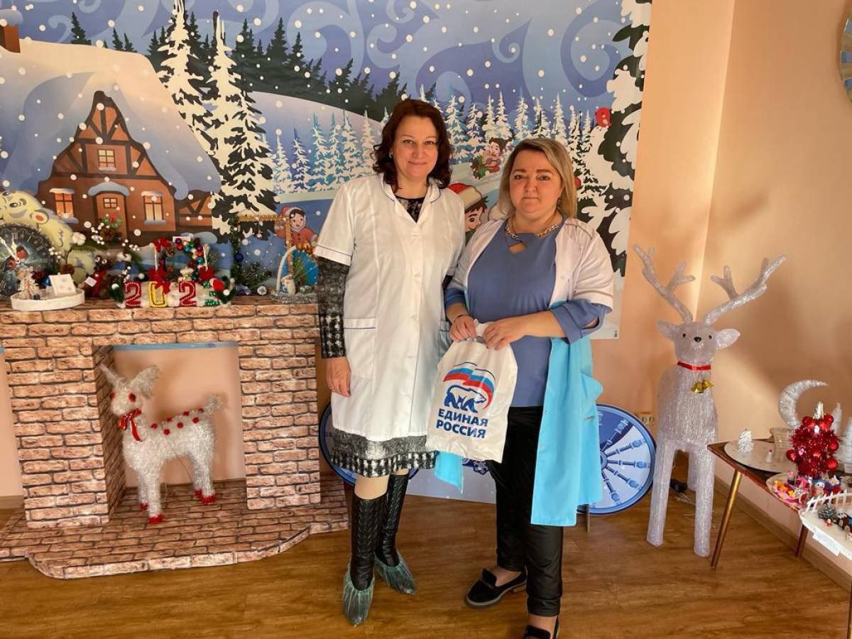 primorskER's tweet photo. Состояние дошкольных учреждений Владивостока оценила депутат ГорДумы, фракции «Единая Россия» Елена Новицкая.

Подробнее: https://t.co/h59OIeOQZB

#НоваяШкола25 #ЕдинаяРоссия #ЕР25 https://t.co/hZWSNmJQ6N