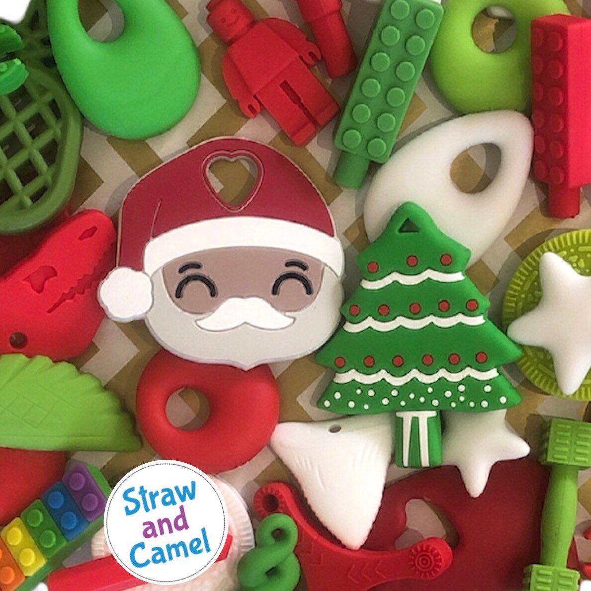 straw_camel's tweet photo. 🎅🏼  &amp; 🎄Festive Chewlery Pendants.
#christmas #xmastree #santa #strawandcamel #chewlery #festivechew 
🛍️ https://t.co/Ud9tFyRu8q https://t.co/M2yihGBT5e