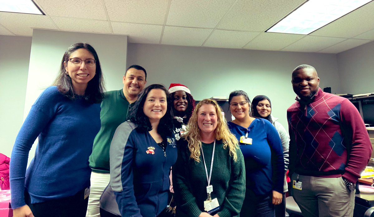 🎄Fellows Holiday Party at @Pathology_URMC 
Happy Holidays to all #PathTwitter family 
Thank you Melissa and Cordelia ❤️ #pathology #pathfellows #pathologists #RochesterNY @Murad_Elsadawi