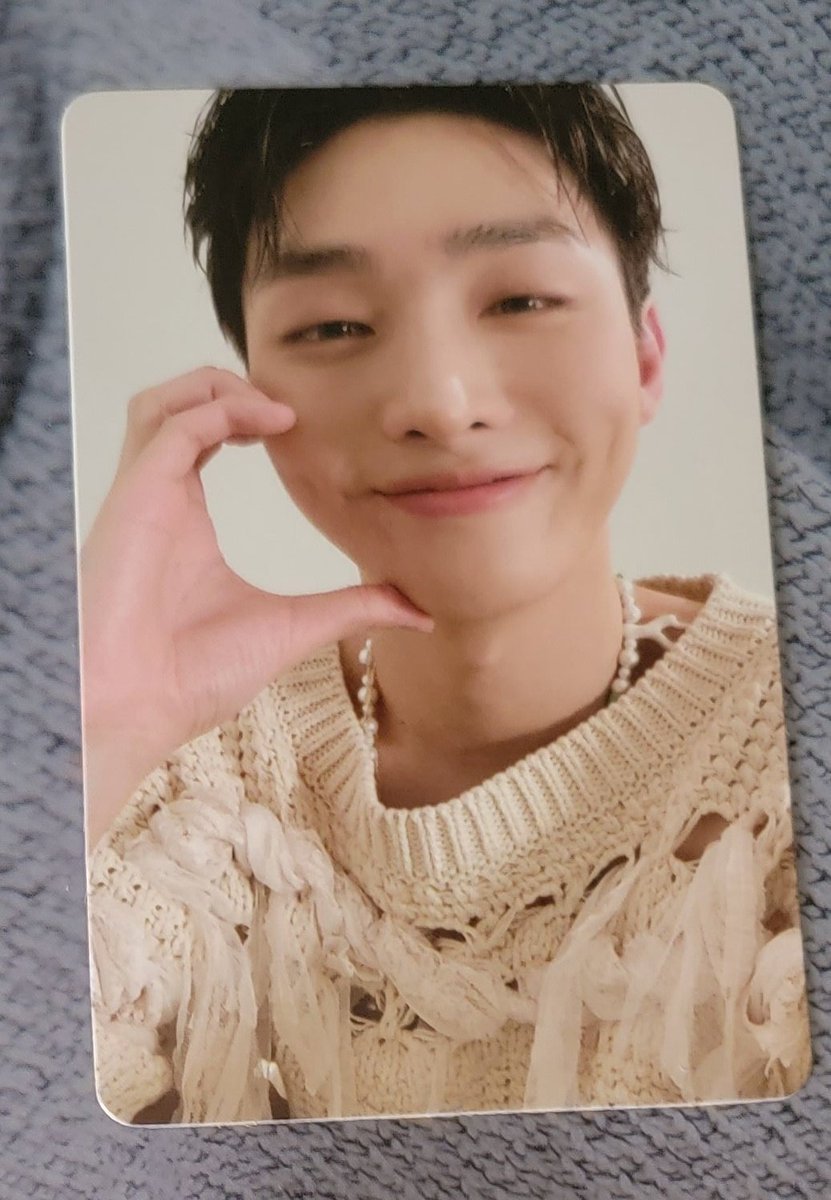KPopAuntAngie's tweet photo. Picked up some odds and ends with this order.
#YoonJisung #MIRO π₯Ί
#JUNE #LuvSign β€οΈ https://t.co/nHxqke1Nva