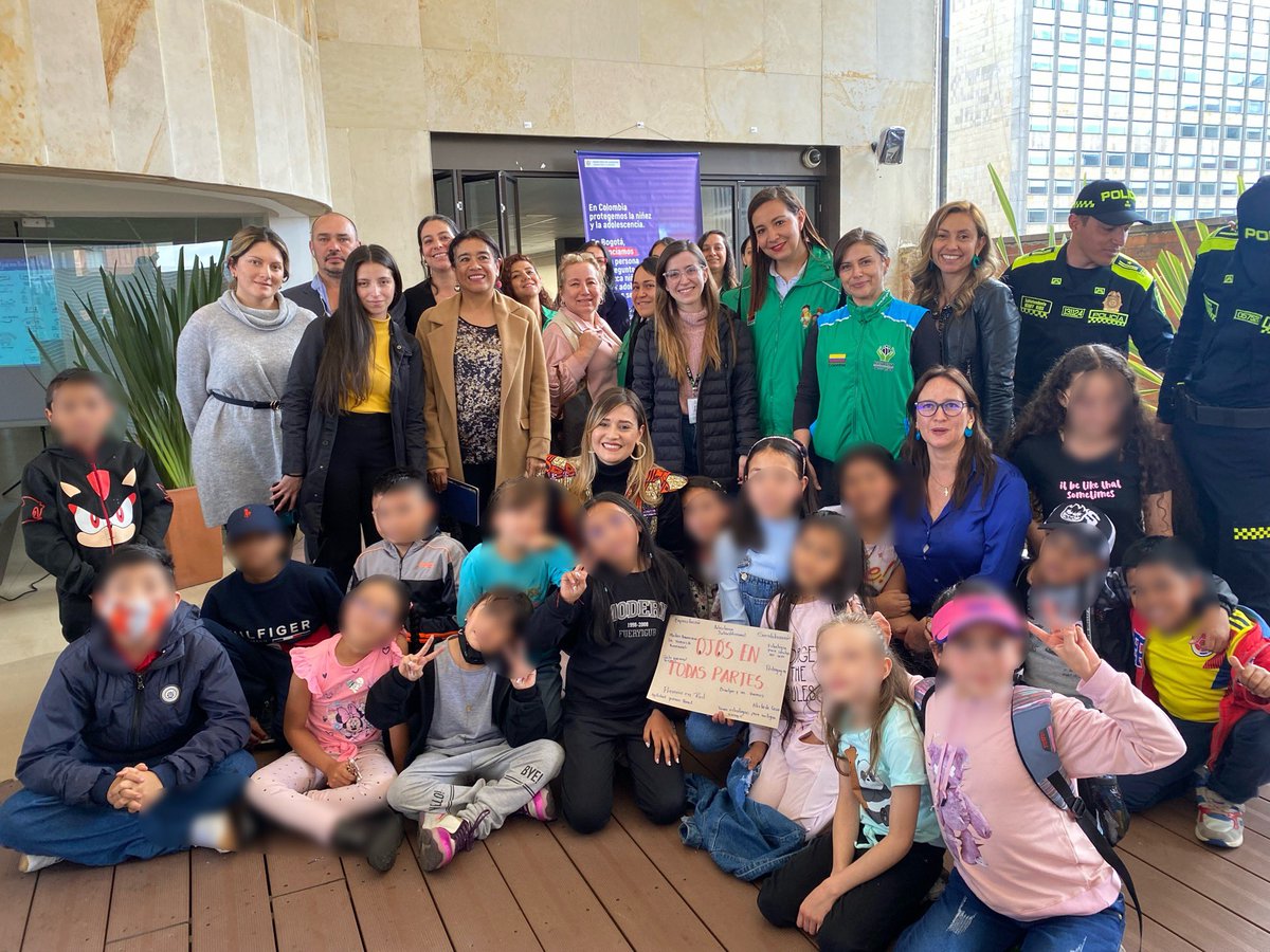 Gracias a la articulación entre el @ICBFColombia y @MincomercioCo llevamos a cabo una sensibilización con niñas, niños, familias, prestadores de servicios turísticos e instituciones gubernamentales para la prevención de la ESCNNA asociada a viajes y turismo. #OjosEnTodasPartes 🇨🇴