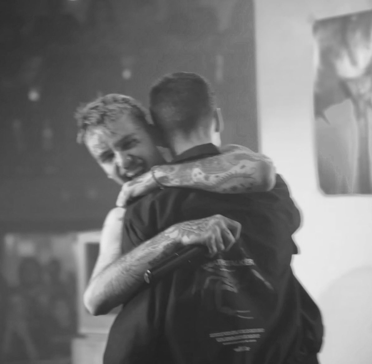 GETCAKEDlEYOUNG's tweet photo. two fav artists of all time https://t.co/eqB7QdVJdl