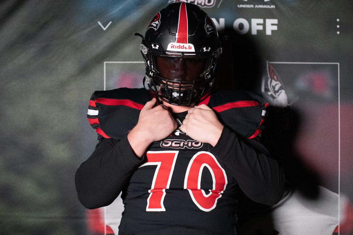 1000% committed 🔴⚫️ #signoff <a href="/CoachOrchard/">Lucas Orchard</a> <a href="/Coach_MJBunch/">Madison Bunch</a> <a href="/CoachCrissup/">Zachary Crissup</a> <a href="/CoachSandau/">Coach Dave Sandau</a> <a href="/CoachWChristian/">Coach Christian</a> <a href="/CoachAdamGaylor/">Adam Gaylor</a>