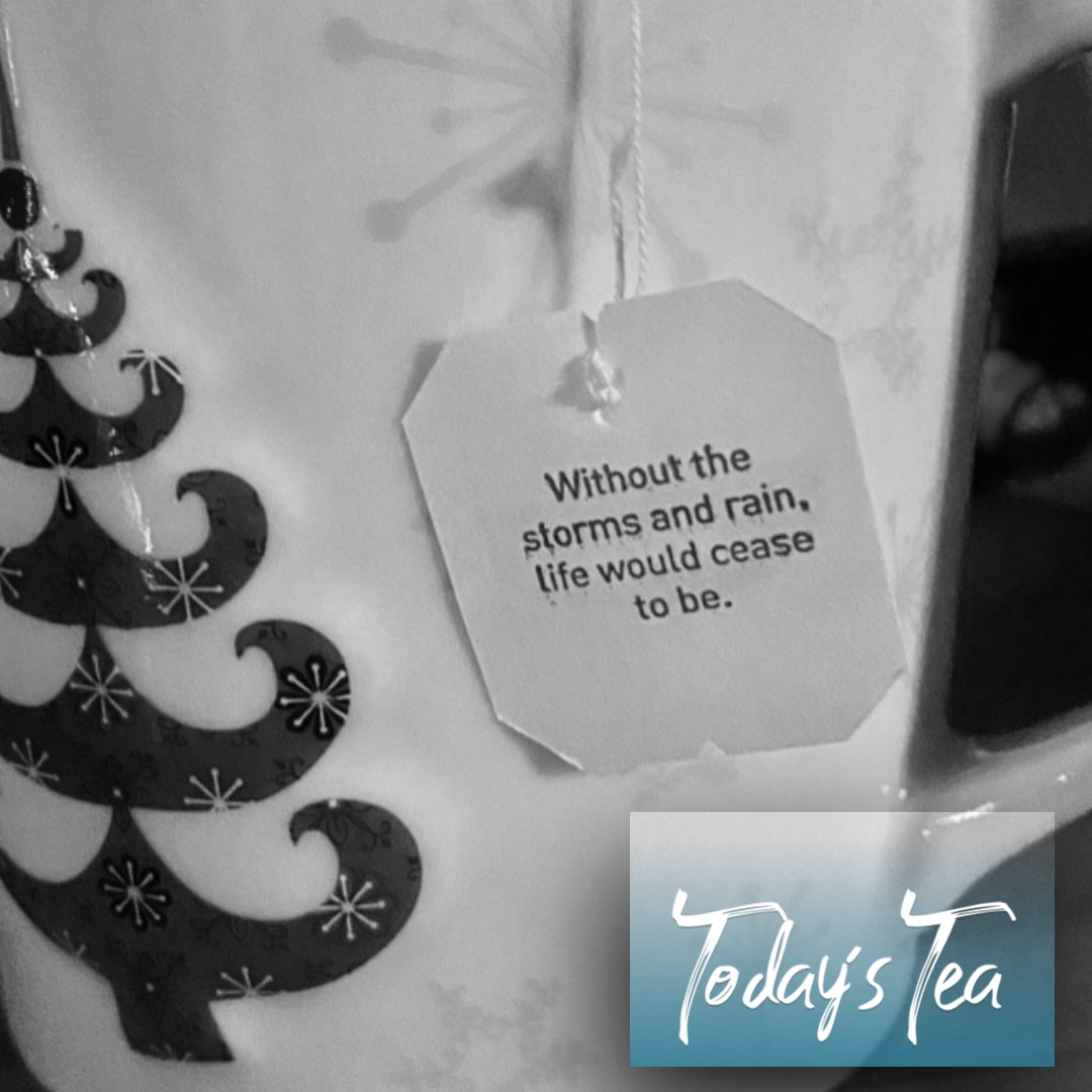 cottagelunasea's tweet image. Dance in the rain. #storms #keepondriving  #MadeWithRipl via ripl.com