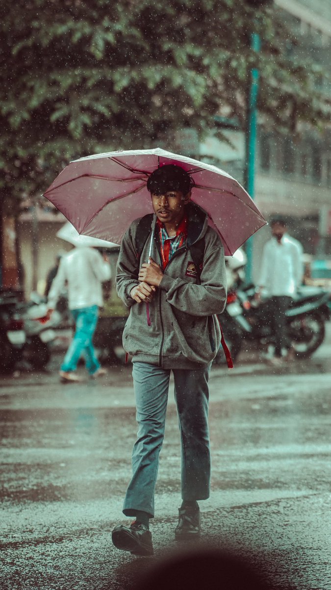 shyamjith_11's tweet photo. rainy day in bengaluru π§
.
.
#shotonalpha #SonyAlpha #sonya6400 #viltrox85mm #rainyday #bangalorerains #Bengaluru https://t.co/JEvxBRlh5B
