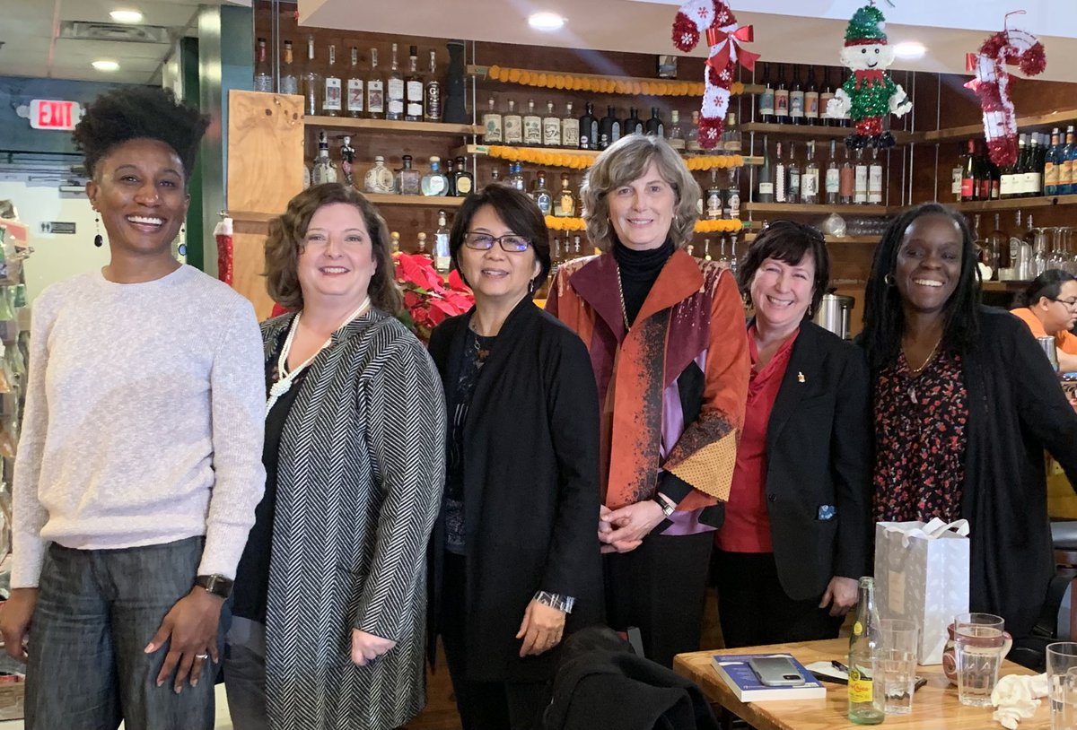 The dean sisterhood @UofMaryland celebrate the end of the semester! Thankful for the support, friendship, and peer mentoring that happens in this group! @UMDCollegeofEd @ArchitectureUMD @UMDLibraries @merrillcollege @bsosumd @umd_arhu