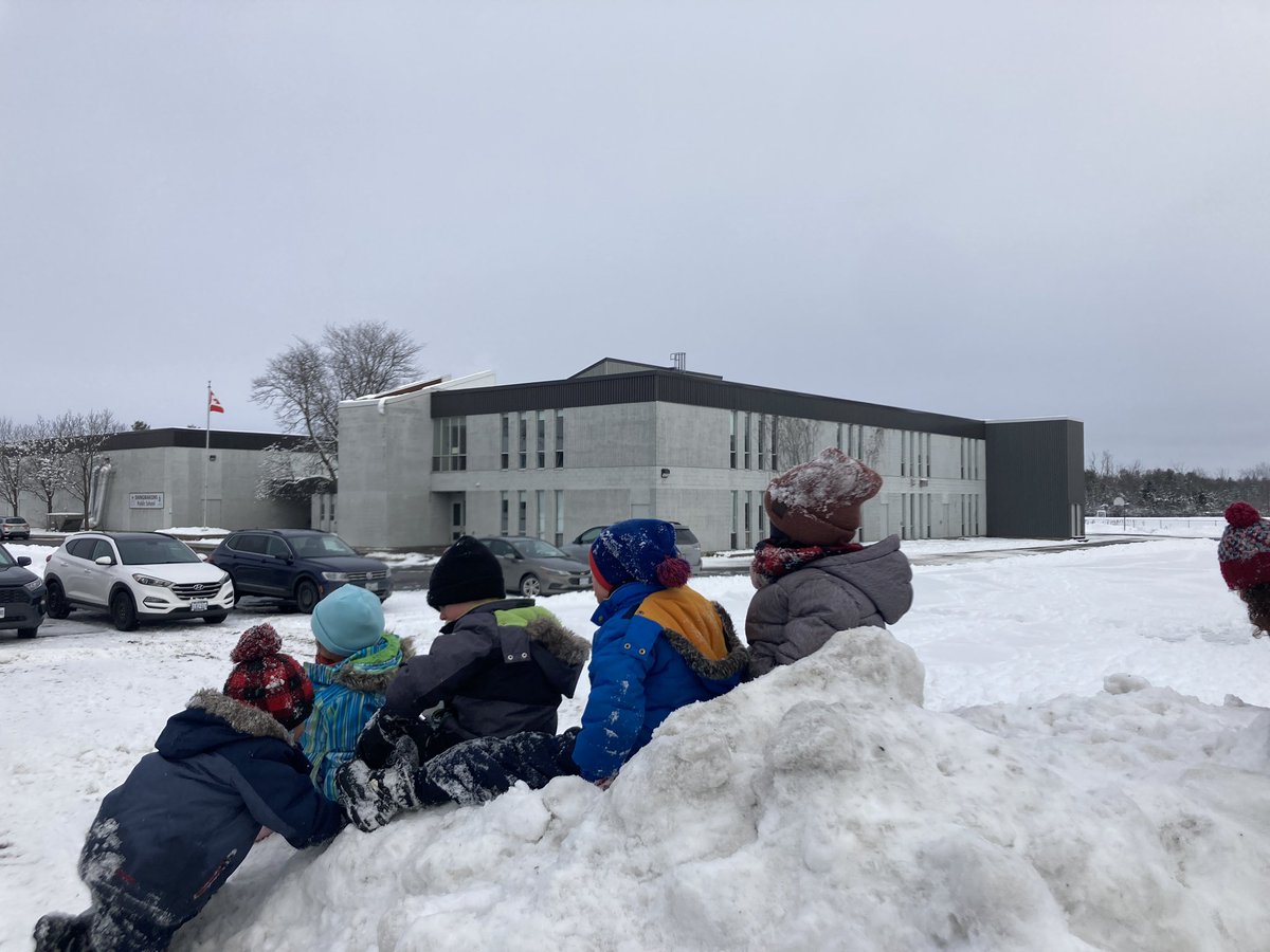 Hard to believe it’s our last week at our Moodie Drive location! 

<a href="/ShingwakonsPS/">Shingwàkons Public School</a> 
<a href="/OCDSB/">OCDSB</a> 
<a href="/kmheckman4/">Kristen Heckman</a> 
<a href="/fgnazeda/">Figen Demir</a>