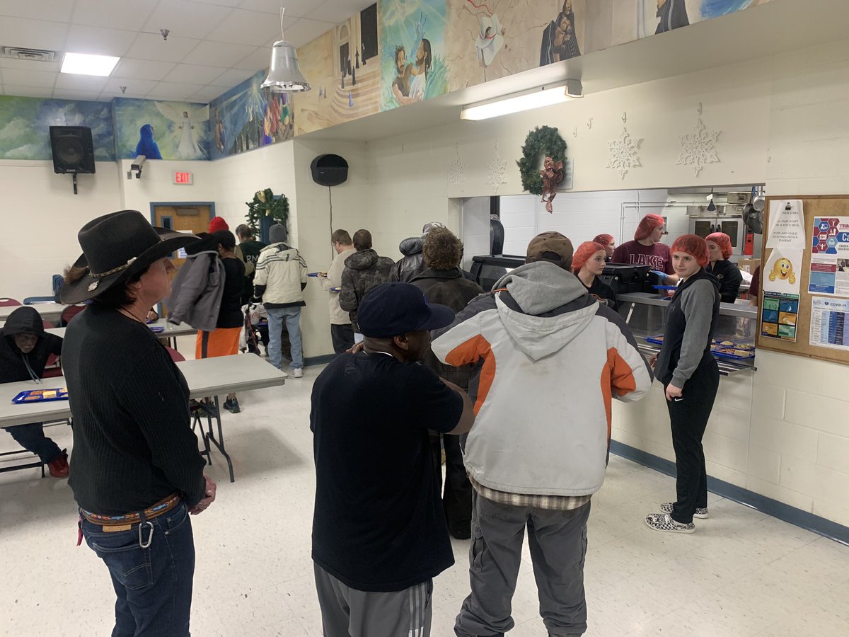 🏀 Dished Out Assists Today at Topeka Rescue Mission 🍗🥘