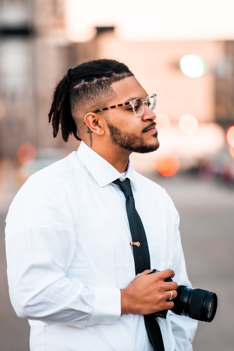 Afrotious's tweet photo. Portfolio pieces 👔 https://t.co/aelBzWefwB
