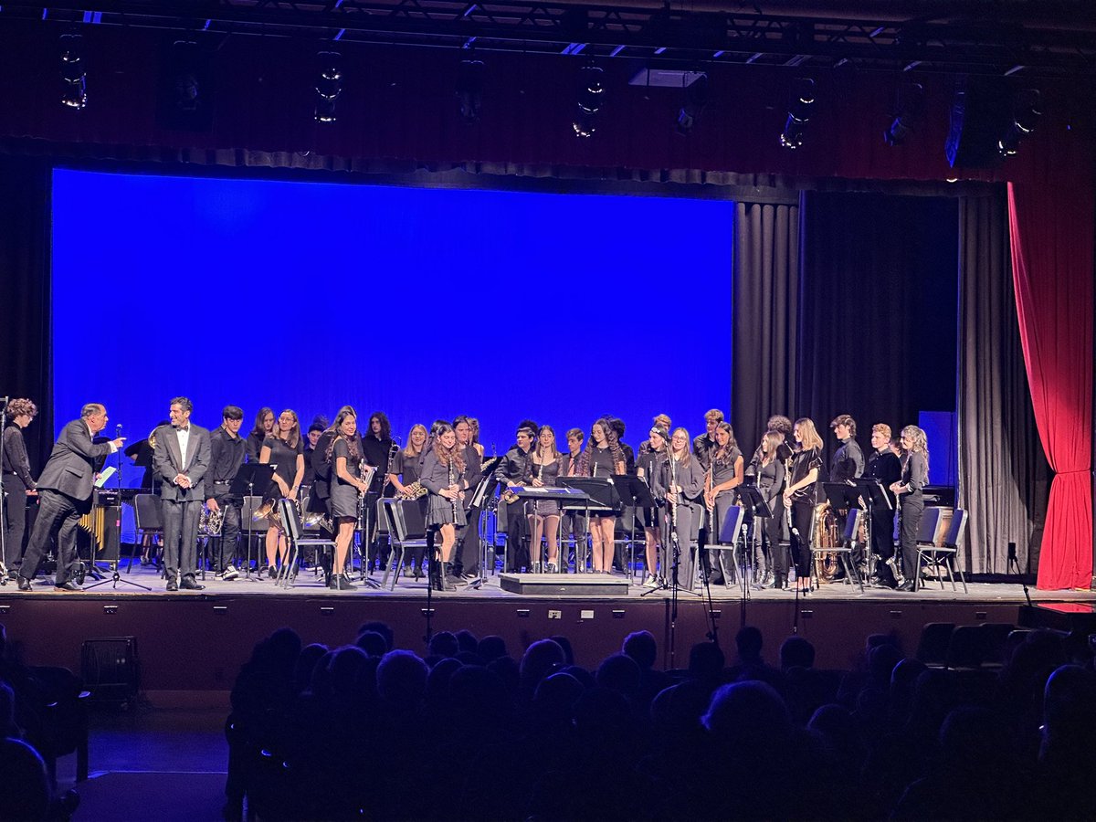 It’s Showtime! The Winter Concert is amazing! <a href="/RVCSchools/">Rockville Centre School District</a> <a href="/SSHSOrchestra/">SSHS Orchestras RVC 🎶</a> <a href="/RGreenSSHS/">Rachel B Green</a> <a href="/PtaSshs/">SSHS_PTA</a> <a href="/pat_walshEDU/">Patrick Walsh, Ed.D.</a>