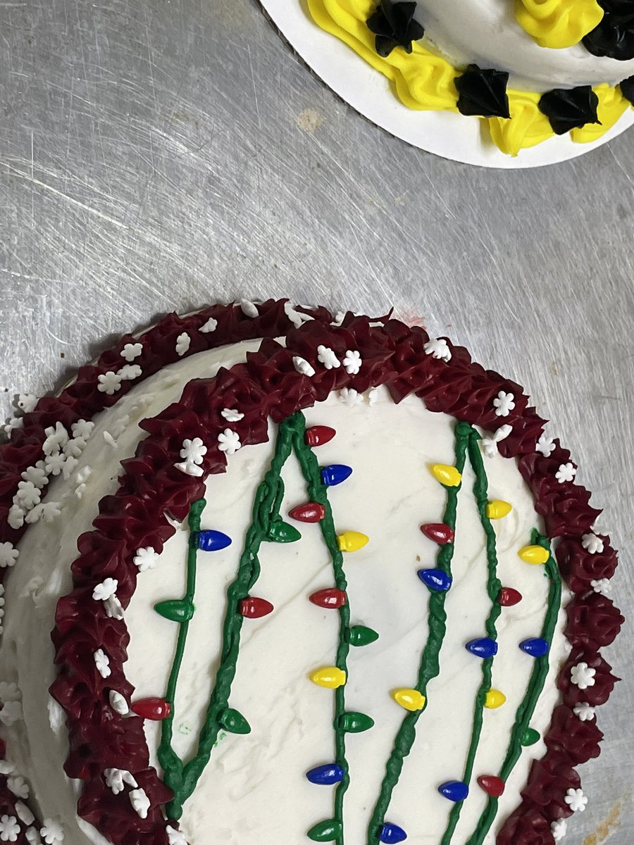 FordCTC's tweet image. The Great Holiday Baking Show… #FordCTC edition. #skilledtrainedready #edpathwaystosuccess #greatfuturesstartrighthere