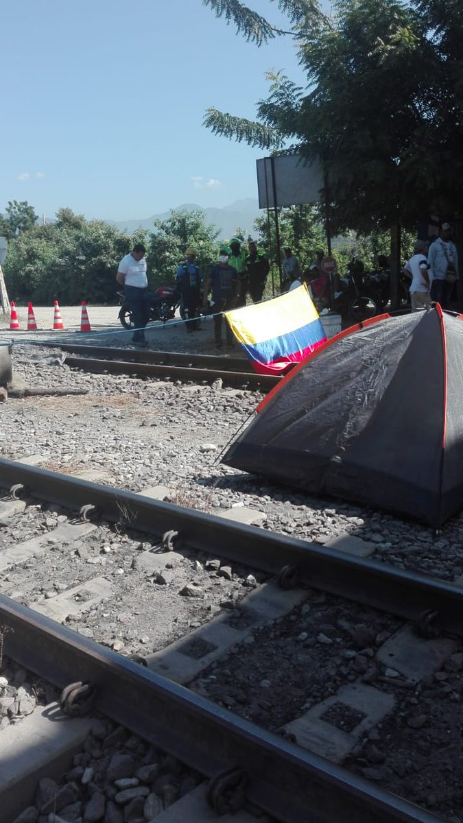 alejoocampog's tweet photo. 🚨Alerta 🚨
En Ciénaga, Magdalena hoy!
Abro hilo.

(1/4) https://t.co/g3no7UbJbp