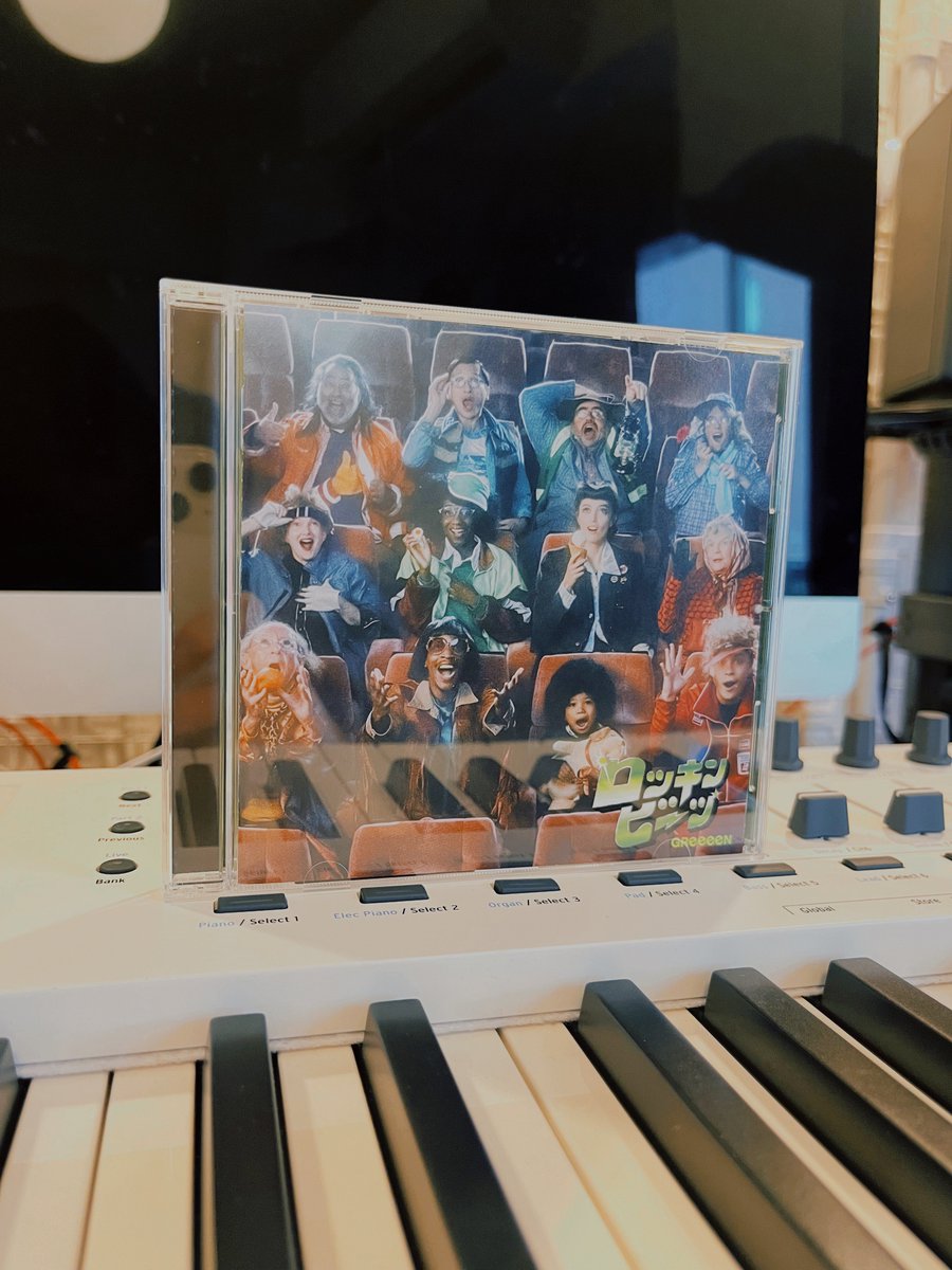 KOUICHI_FFTH's tweet photo. GReeeeNさん
ニューアルバム「ロッキンビーツ」

Tr.1 「Morning Glory」

編曲担当させて頂きました。
登る朝日に人生を照らされるような、あたたかさと切なさ、そして何より爽快感とカッコよさ全開な曲です☀️

カッコよすぎるベースはシュンさん@shun_bassman 

https://t.co/768BcYSuYM
#GReeeeN https://t.co/XE2C4eEBjY