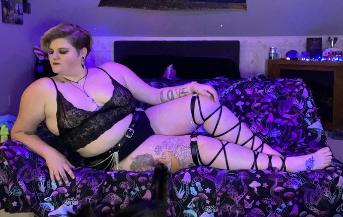 Would anyone be willing to help get me tickets to a very special rave in 10 days? 🥺 I definitely don&rsquo;t<a href="/tag/nsfwtwt"class="tags"><span>#nsfwtwt</span></a>