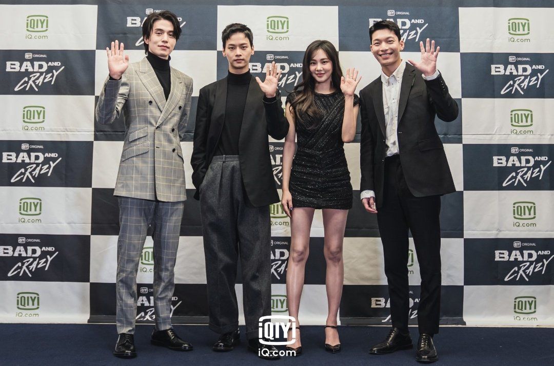 wi_wi_jun's tweet photo. Hoje foi um dia incrível! Com o lançamento de Bad and Crazy, eu e todo o cast principal fizemos uma coletiva de imprensa. Foi ótimo estar em contato com o público novamente e responder as diversas perguntas que os repórteres tinham sobre a nova série. Logo disponível para todos. https://t.co/ClR4PMXp4C