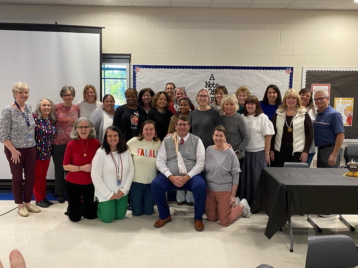 CMParent2's tweet photo. Happy Retirement @JPWilliamsLCEU! Thank you for 33 years as an educator in Richland 2. We are happy for you, but you will be missed at LCEU! https://t.co/9Glh2vV0Du