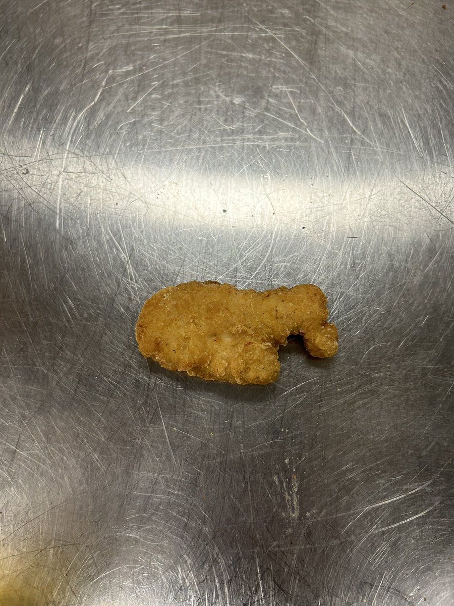 gankovic's tweet photo. They made hextech gunblade into a chicken nugget 😭 https://t.co/GaKqLy2o6O