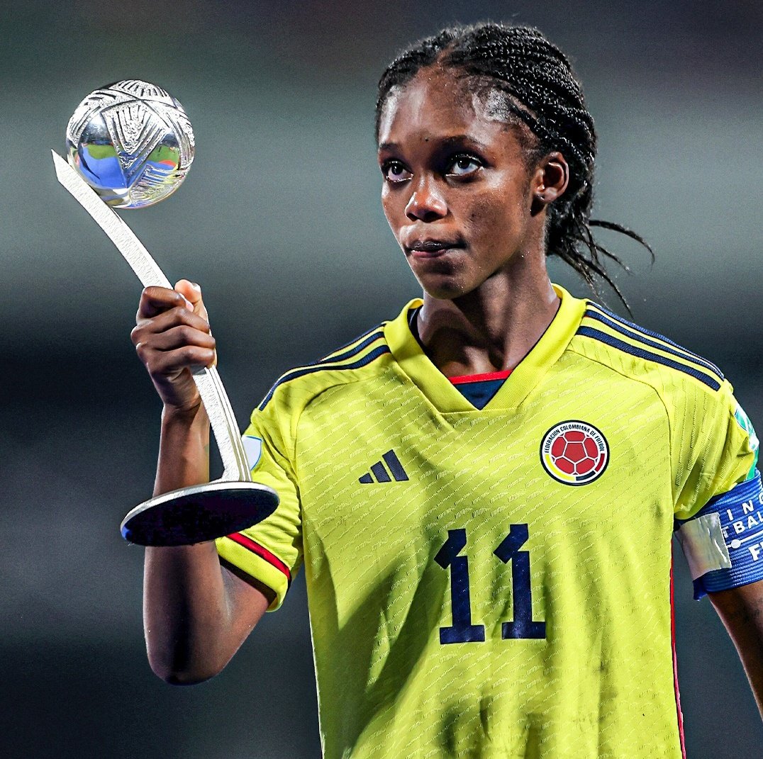 DSportsCO's tweet image. 👑 ¿Linda Caicedo ya es la mejor jugadora colombiana de la historia?

🔄 Sí, obvio 
♥️ No, le falta

#FutbolAsiDIRECTV con el balompié femenino, por el 610/1610 - 📸 @FCFSeleccionCol