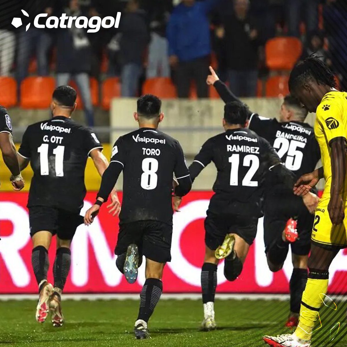 catragol's tweet photo. #Legionarios ¡DE FINAL FOUR!
Con Jonathan Rubio de titular y aportando dos asistencias, Académica Viseu derroto 2-1 al Boavista y se clasifico al final four de la Taca de Portugal, el hondureño 🇭🇳 fue sustituido al 90'.
#TacadePortugal #AcademicoViseu #JonathanRubio https://t.co/W4wbR17nKF