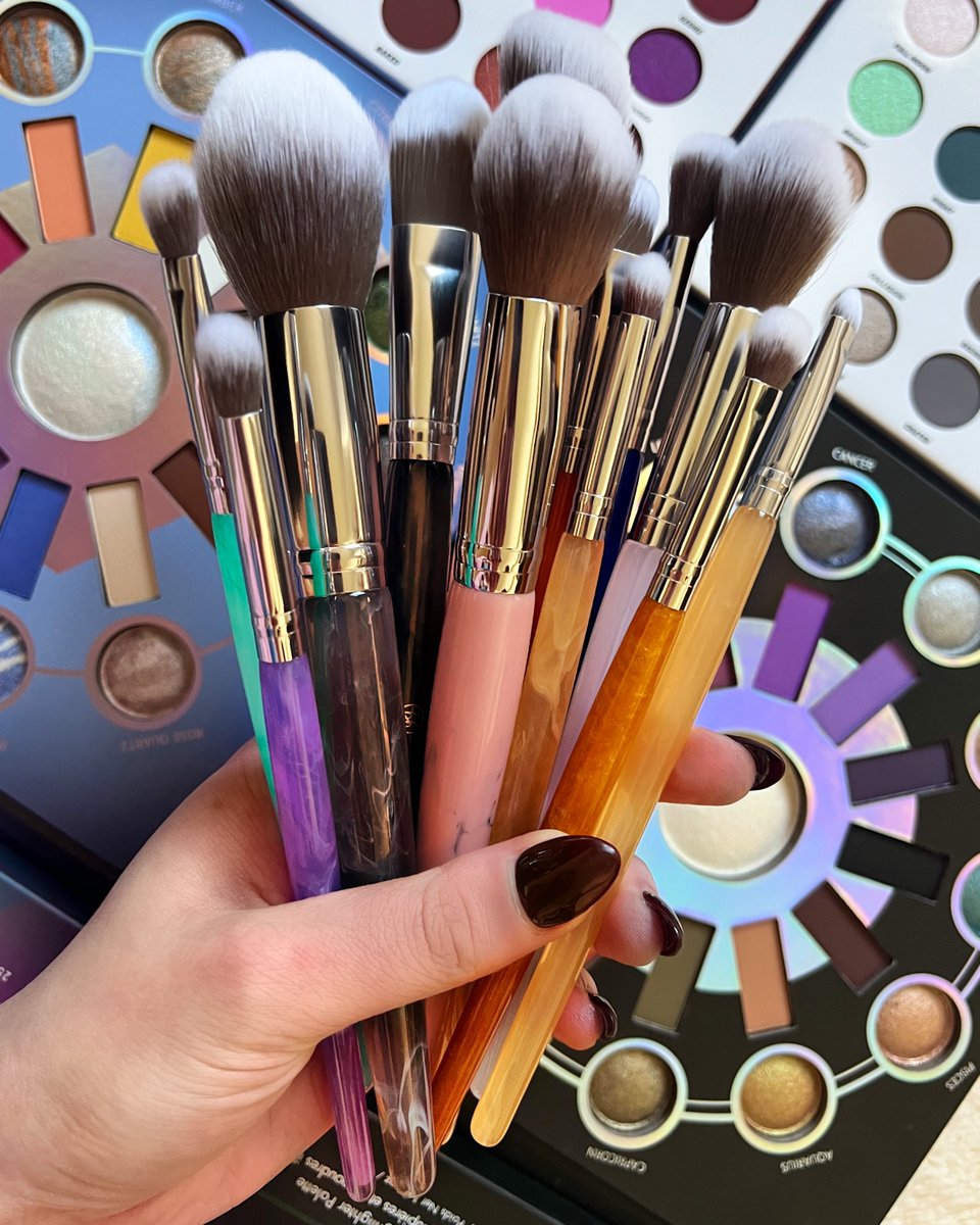 Create stellar full-face looks with our Crystal Zodiac – 12 Piece Brush Set 💫🖌️

✨ Lush two-toned brushes for face &amp; eyes
✨ Array of handles inspired by energizing crystals

#bhcosmetics bit.ly/3YwPq62