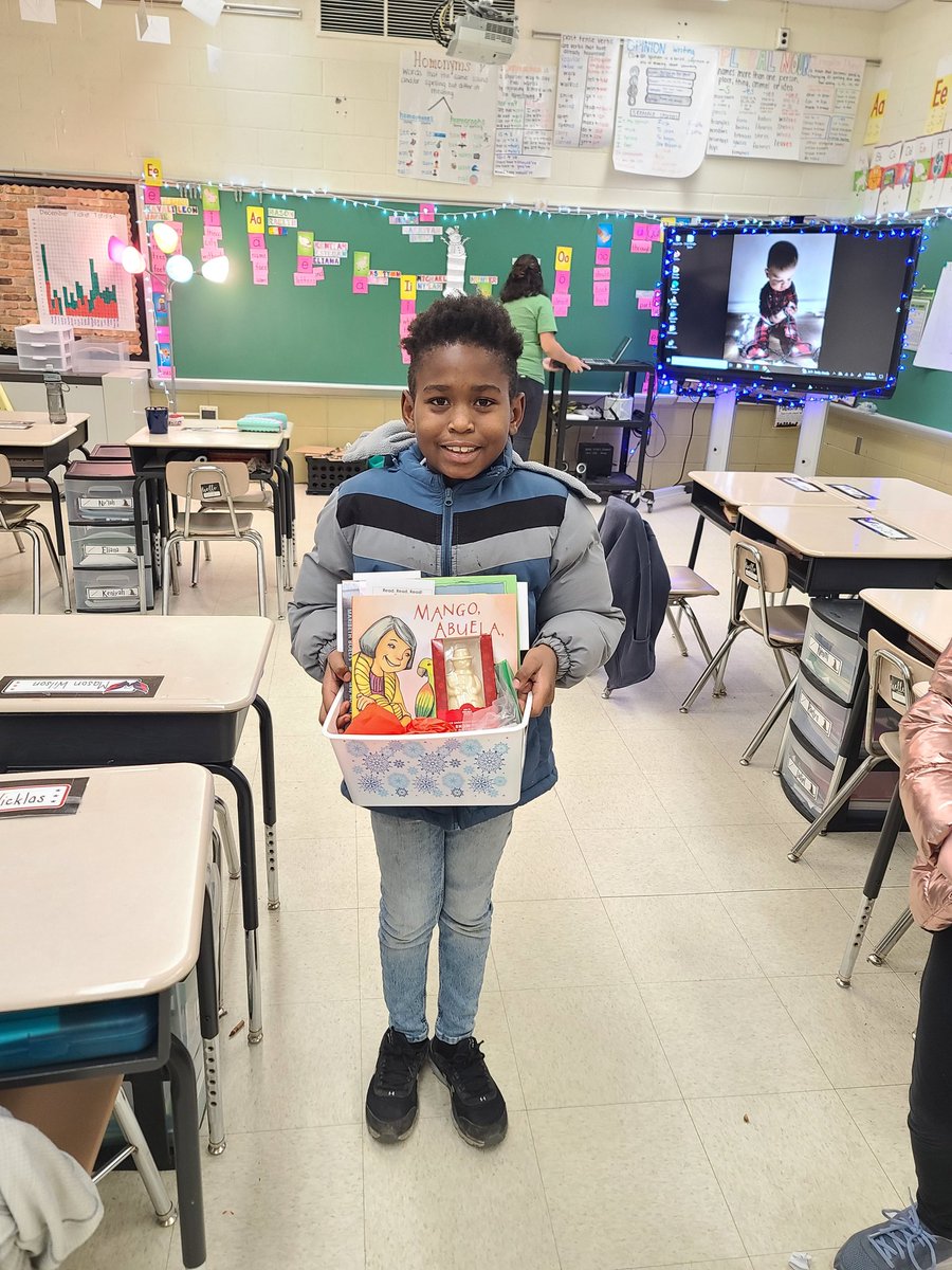 What a fun time at our 3rd grade DIBELS reading night! We cozied up with some cocoa and games! <a href="/LoganElementary/">Logan_ES_BCPS</a> @MrsStratemeyer <a href="/MrsHergenroeder/">Sabrina Hergenroeder</a> <a href="/msepelle/">Ms. Pelle</a>
