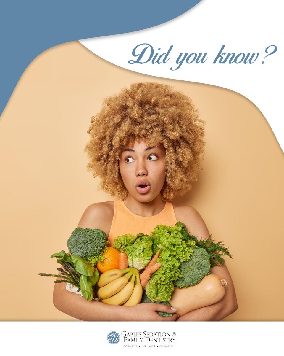 gsdsmile's tweet photo. #DidYouKnow that green vegetables and bananas provide vitamins &amp; minerals that can help you produce saliva to clean your mouth &amp; keep enamel healthy? 🧐

Schedule your appointment today at 📱 305.930.6401. https://t.co/LARYB1j5YX