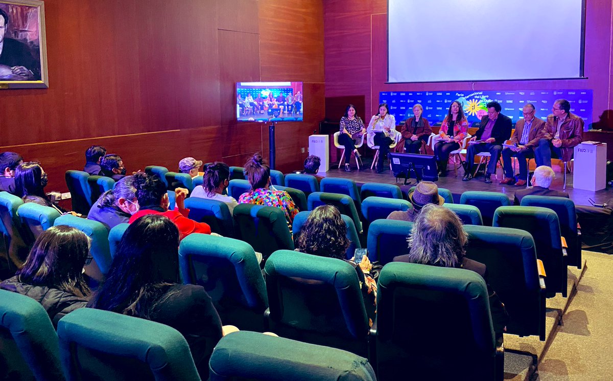 OEIEcuador's tweet photo. En esta mesa participó @SaraJaramilloEC, directora de @OEIEcuador, indicando: 

“Considerando que el libro es el soporte fundamental de estas tres dimensiones, la industria editorial cumple un rol crucial en la tarea de democratizar la información en nuestra región".📘

#FilQ2022 https://t.co/mmt9M0nXrN