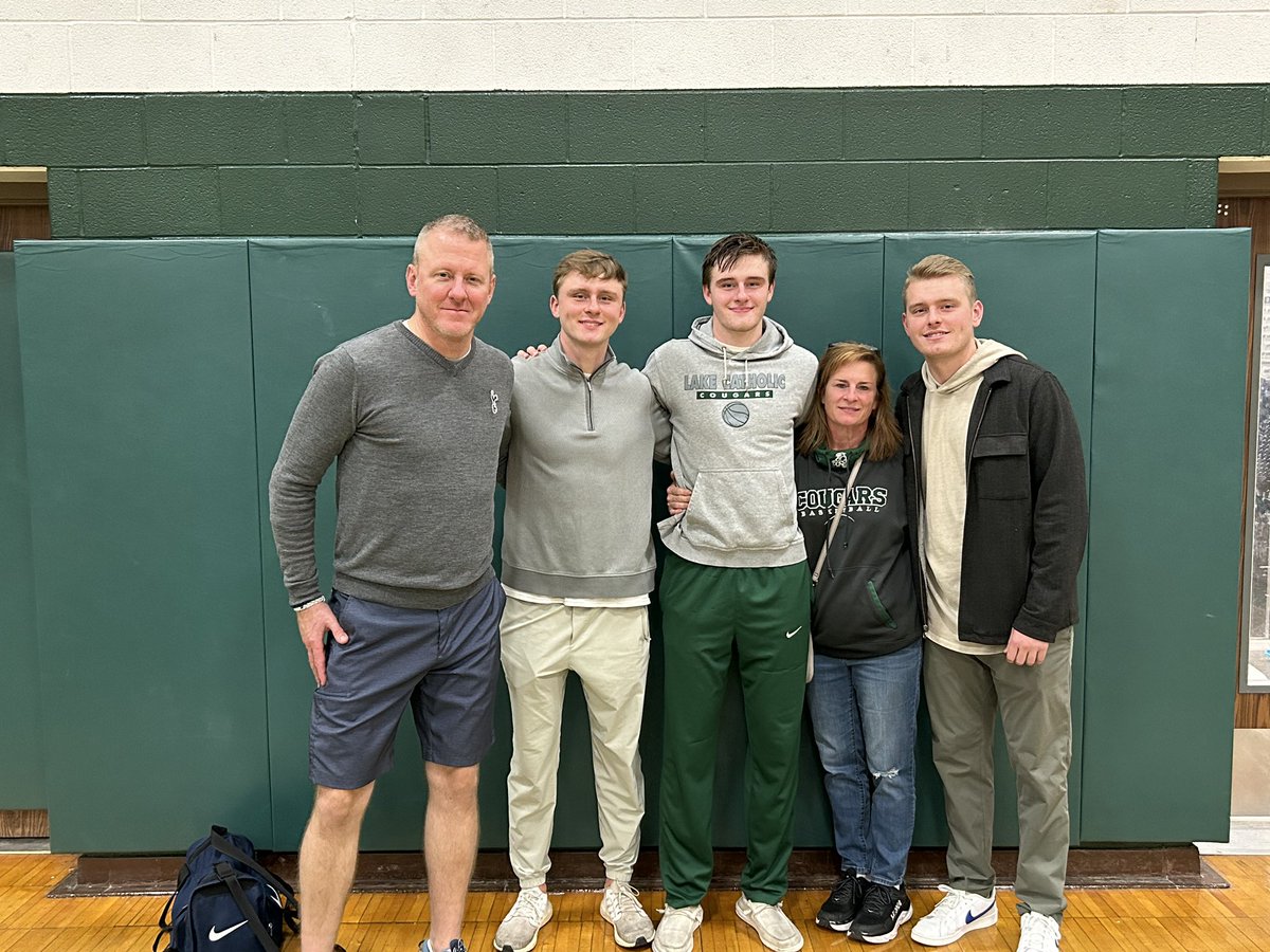 Lake Catholic tweet media