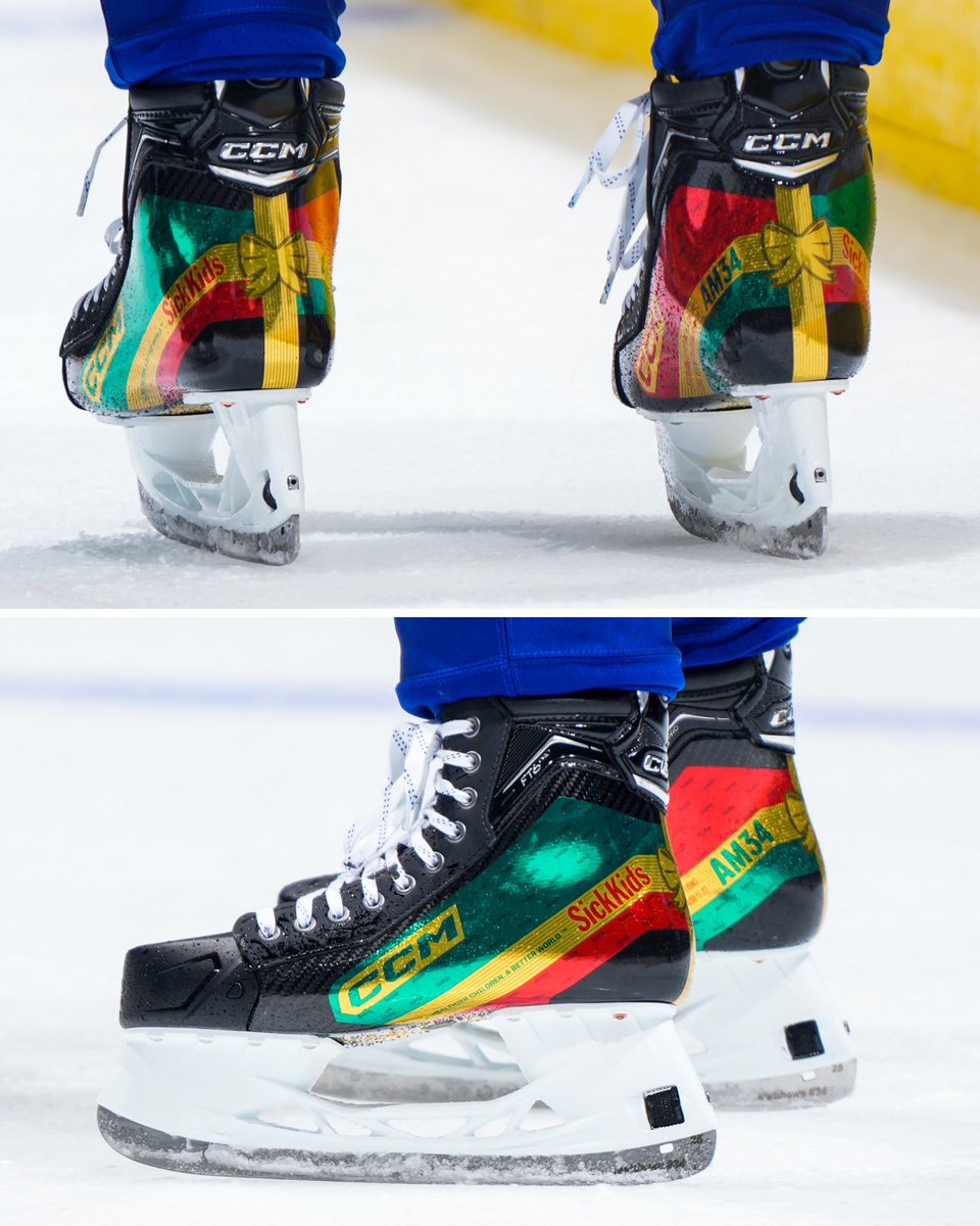 Auston Matthews rocking the custom <a href="/sickkids/">SickKids Foundation</a> Christmas skates 🎄🎁 

(📸: <a href="/MapleLeafs/">Toronto Maple Leafs</a>)