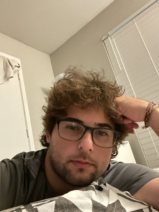 Let&rsquo;s chat! #bored #glasses #streamer #tuesdayvibe #messy #streamers https://t.co/E492lRyoKt<a href="/tag/bored"class="tags">#bored</a><a href="/tag/glasses"class="tags">#glasses</a><a href="/tag/streamer"class="tags">#streamer</a><a href="/tag/tuesdayvibe"class="tags">#tuesdayvibe</a><a href="/tag/messy"class="tags"><span>#messy</span></a><a href="/tag/streamers"class="tags"><span>#streamers</span></a>