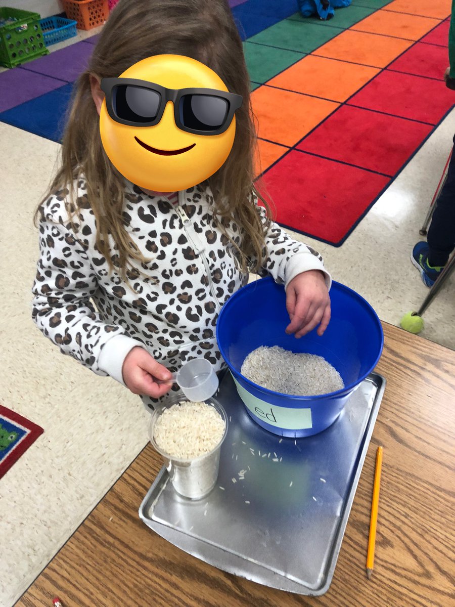 MrsGeorge_GES's tweet photo. We explored capacity by determining how many scoops of rice it takes to fill a variety of different shapes and sizes of containers. https://t.co/De0CwUNpAJ