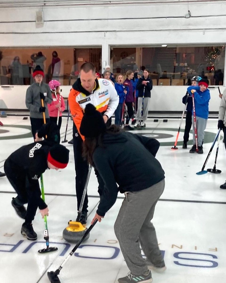 Great time teaching with <a href="/patjanssen15/">Patrick Janssen</a> and <a href="/teamepping/">Team Epping</a> for the Greater Kingston Curling junior curling clinic at <a href="/Catgandcc/">Cataraqui Golf & CC</a>