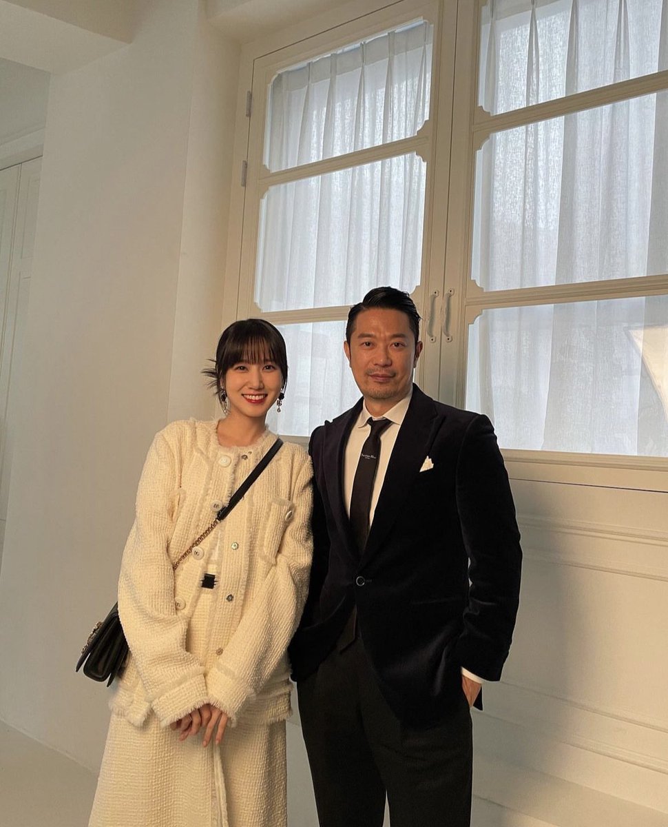 [IG] 22.12.21 ds_kim_ (Namoo Actors CEO) instagram update:

Filming site ^^ This day’s concept perfectly goes well with the lovely girl ♥️

#박은빈 #ParkEunbin #朴恩斌  #パクウンビン