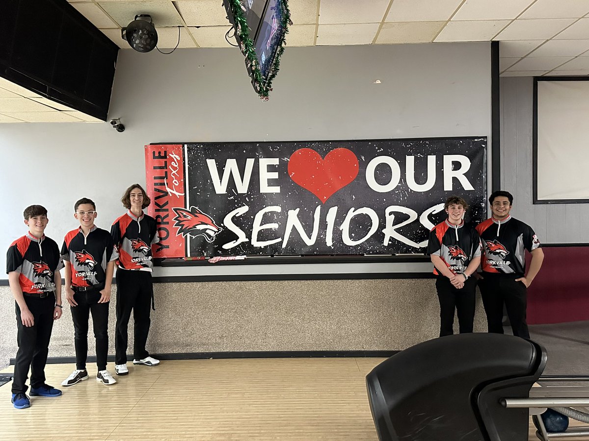 Had the best day celebrating our 5 seniors: Dale, Matty, Andrew, Jesus and Daniel. Each of them have contributed so much to our bowling program, and have been such great leaders. I’m such a proud coach to have had each of them. Congrats, seniors! <a href="/YHSAthletics115/">Yorkville Foxes</a> <a href="/coachcress115/">Coach Cress</a>