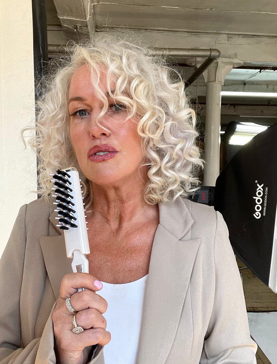 Body Boost and Pro Styler, name a better combo ... shop now hairshark.com 😍