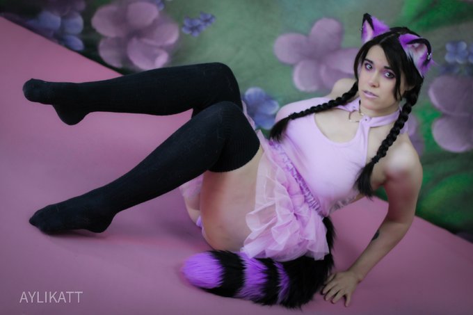 Head pats accepted. https://t.co/tbSb8eQrky