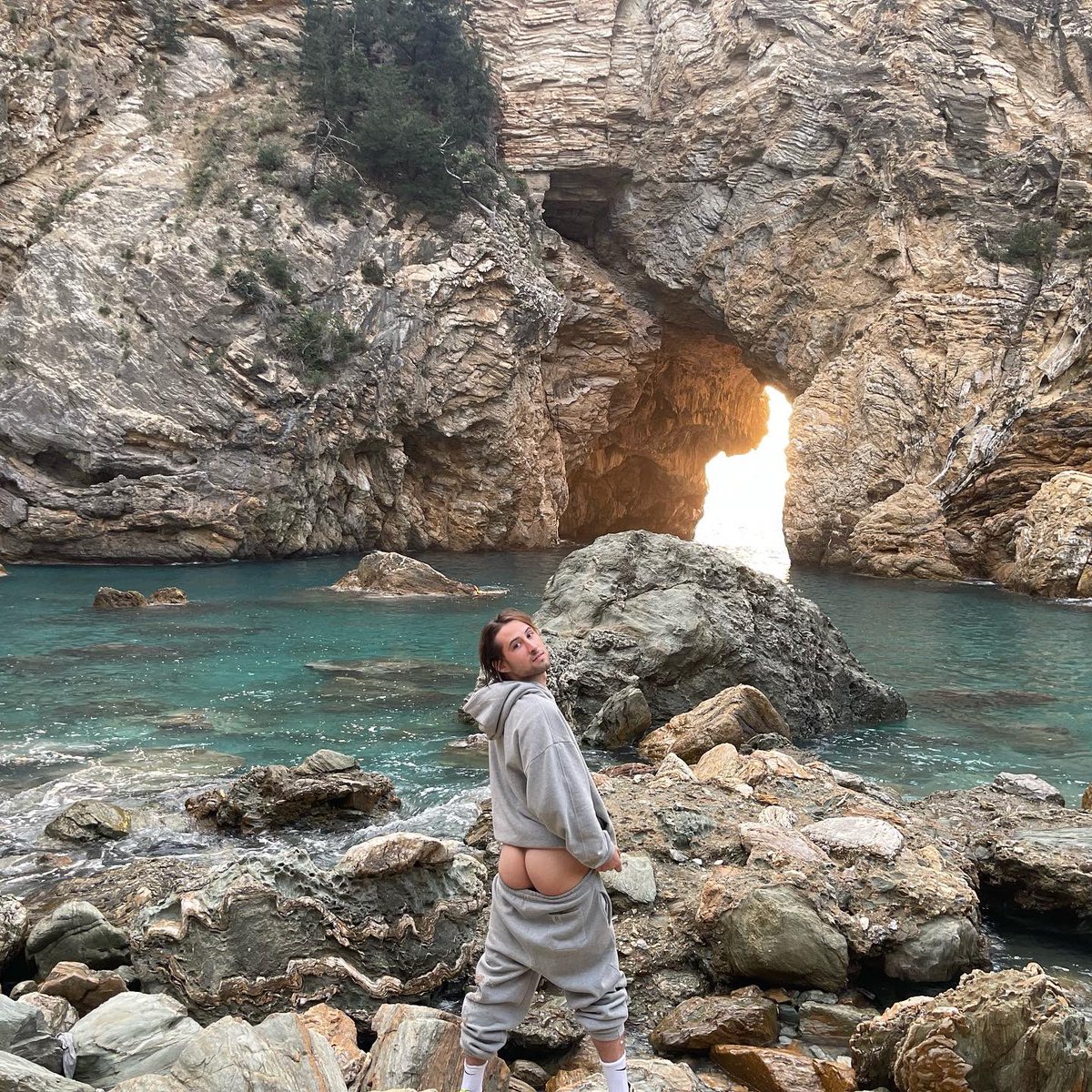 Dilan Olsen (@oops_hey) on Twitter photo 