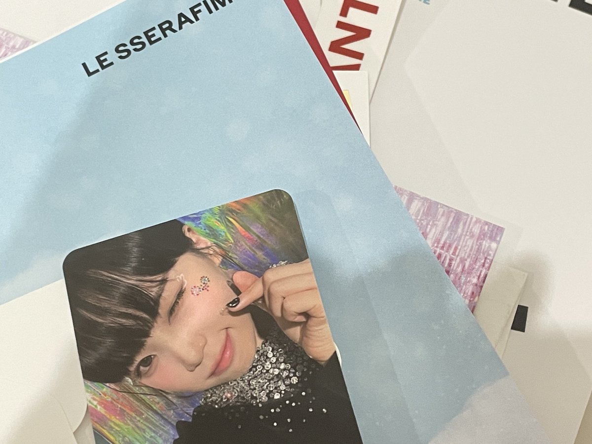 albums arrived safely! 💖💖 thank youu @ihycart #ihyproofs