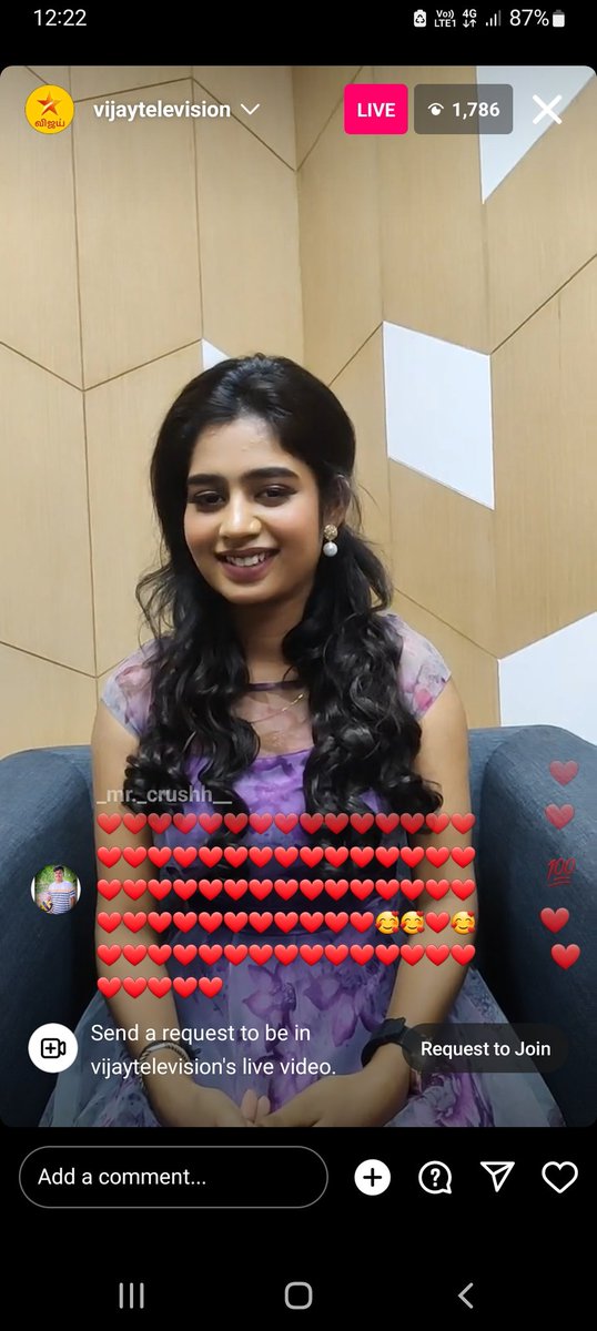 She is speaking carefully.. not to offend. Thats how you should handle the questions. Short and crispy 💙 
@imjananykj #Janany #Janani #WeLoveJanany #JananyArmy