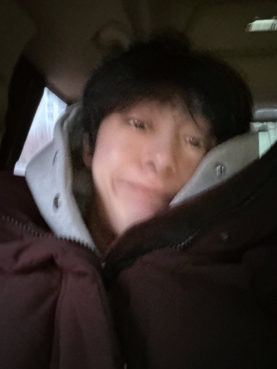 HyungwonThings's tweet photo. 221221 Hyungwon universe chat #형원

"Today's so cold again ㅎㅎㅎ
Today, we're going to film something that monbebe will like it
ㅋㅋㅋㅋㅋㅋ
I'm not good giving spoilers..;
+ https://t.co/M2tKeUotxv