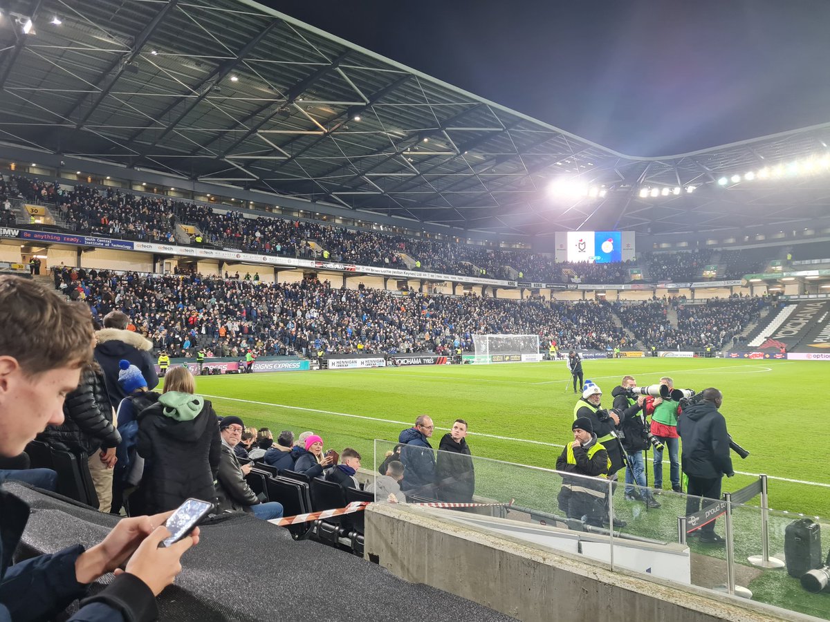 taragodin24's tweet photo. The best evening watching @MKDonsFC v @LCFC
#LFCF #CarabaoCup https://t.co/pkfzCSnwXD