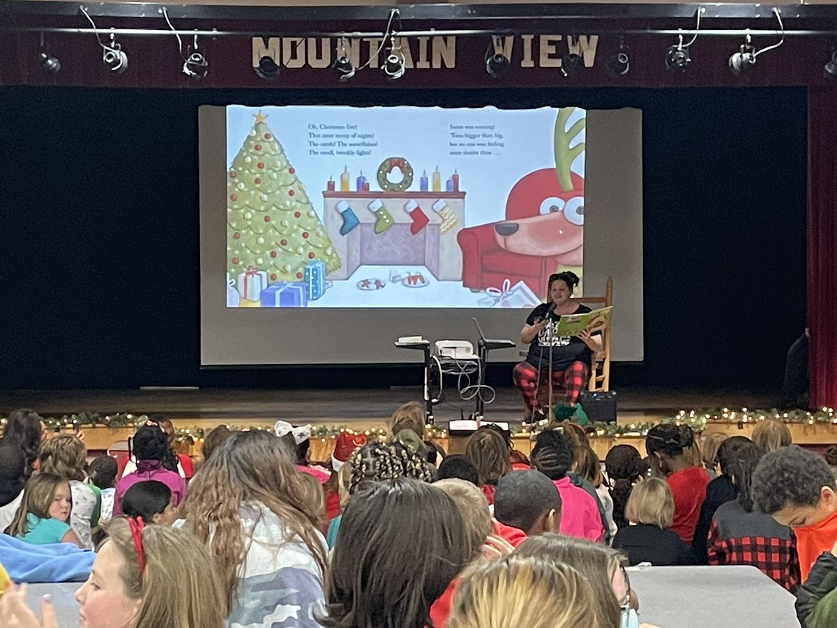 What a fun way to end our first semester and get into the Christmas spirit at <a href="/MountainViewJCS/">Mountain View Elem</a> by welcoming back the Christmas Sing-Along! 🎄 A fun time was had by all! Thank you, Related Arts teachers, for  organizing the event! 🖤💛 <a href="/jcityTNschools/">JohnsonCitySchools</a>