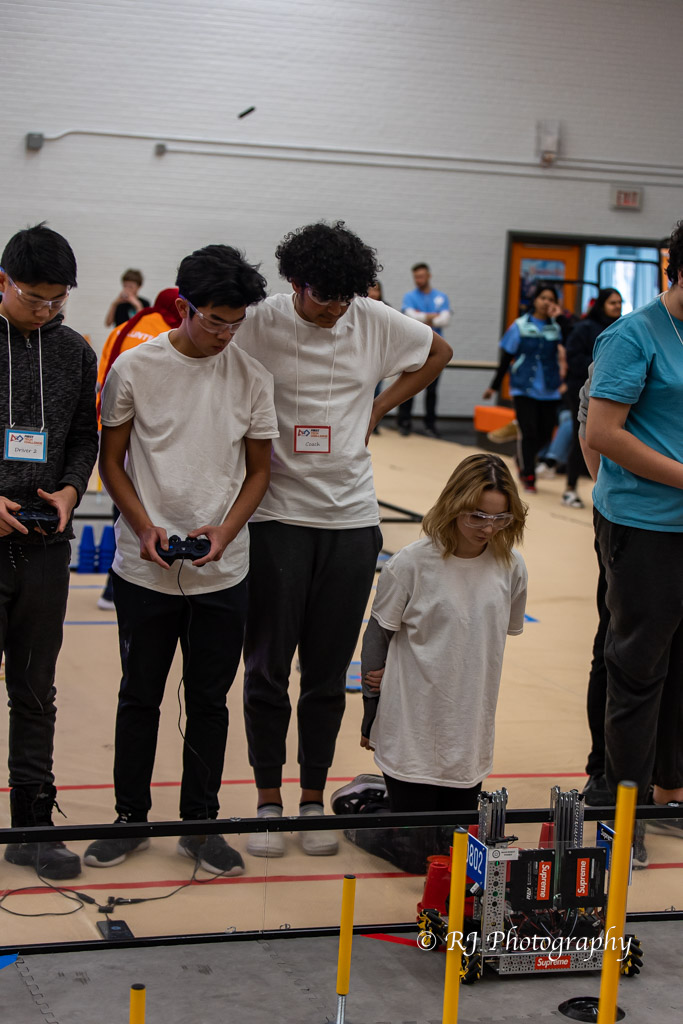 FTCOverEng's tweet image. Thanks to everyone involved at FTC Southern Alberta Round 2 last weekend! It was an absolute blast, special thanks to all the volunteers who helped let this run as smooth as possible, and Ron Leblanc for these amazing photos. Go Chiefs!